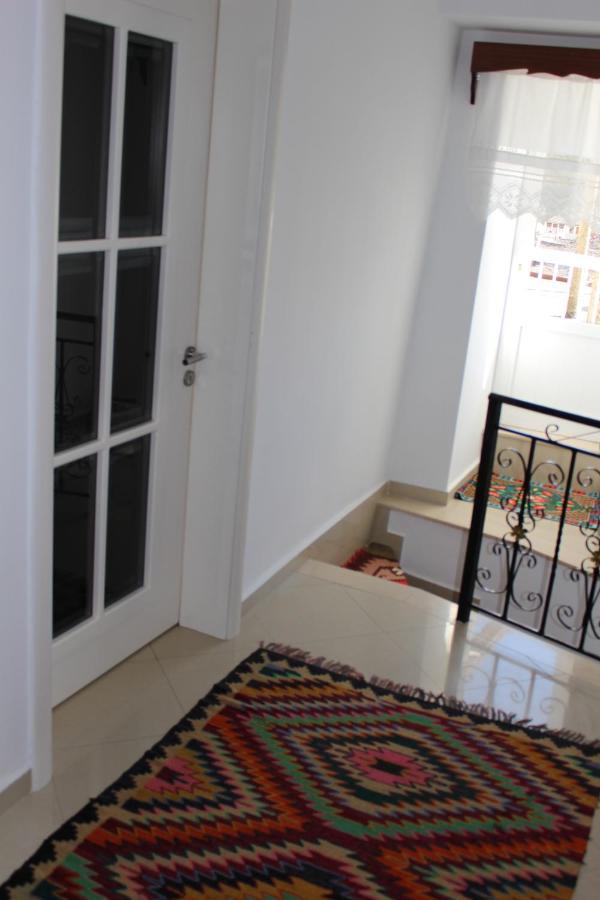 Yuri Guest House Gjirokaster Bagian luar foto