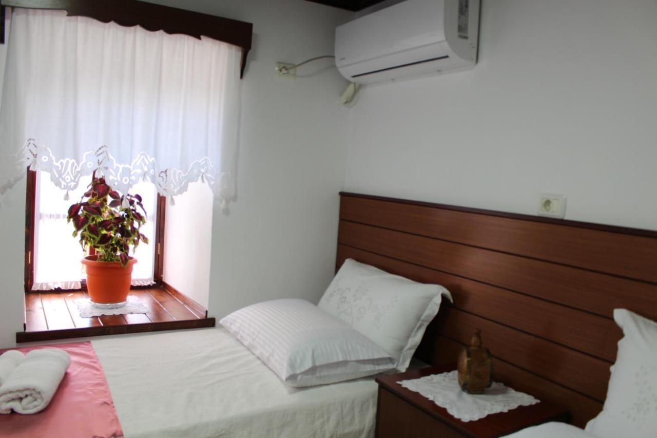Yuri Guest House Gjirokaster Bagian luar foto